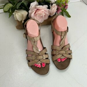 Elegant Beige Strappy Sandals